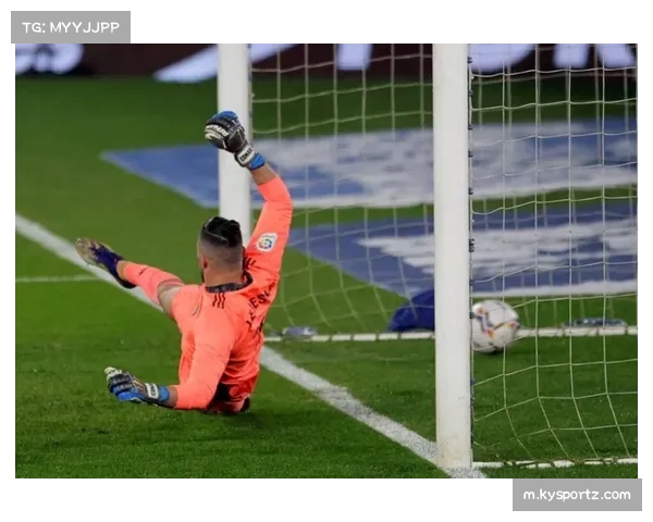 塞尔塔伊格莱西亚斯低射扳平 展现中锋在快速反击中的终结效率